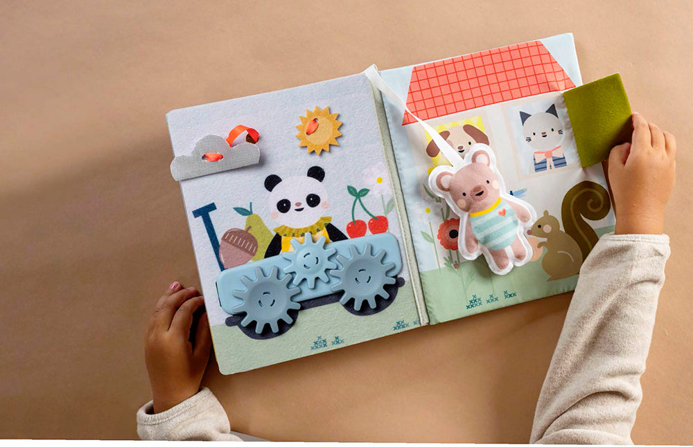 Mon livre d'activités maison – Livre sensoriel interactif Taf Toys