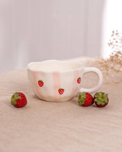 Tasse en céramique - Rayures de fraises