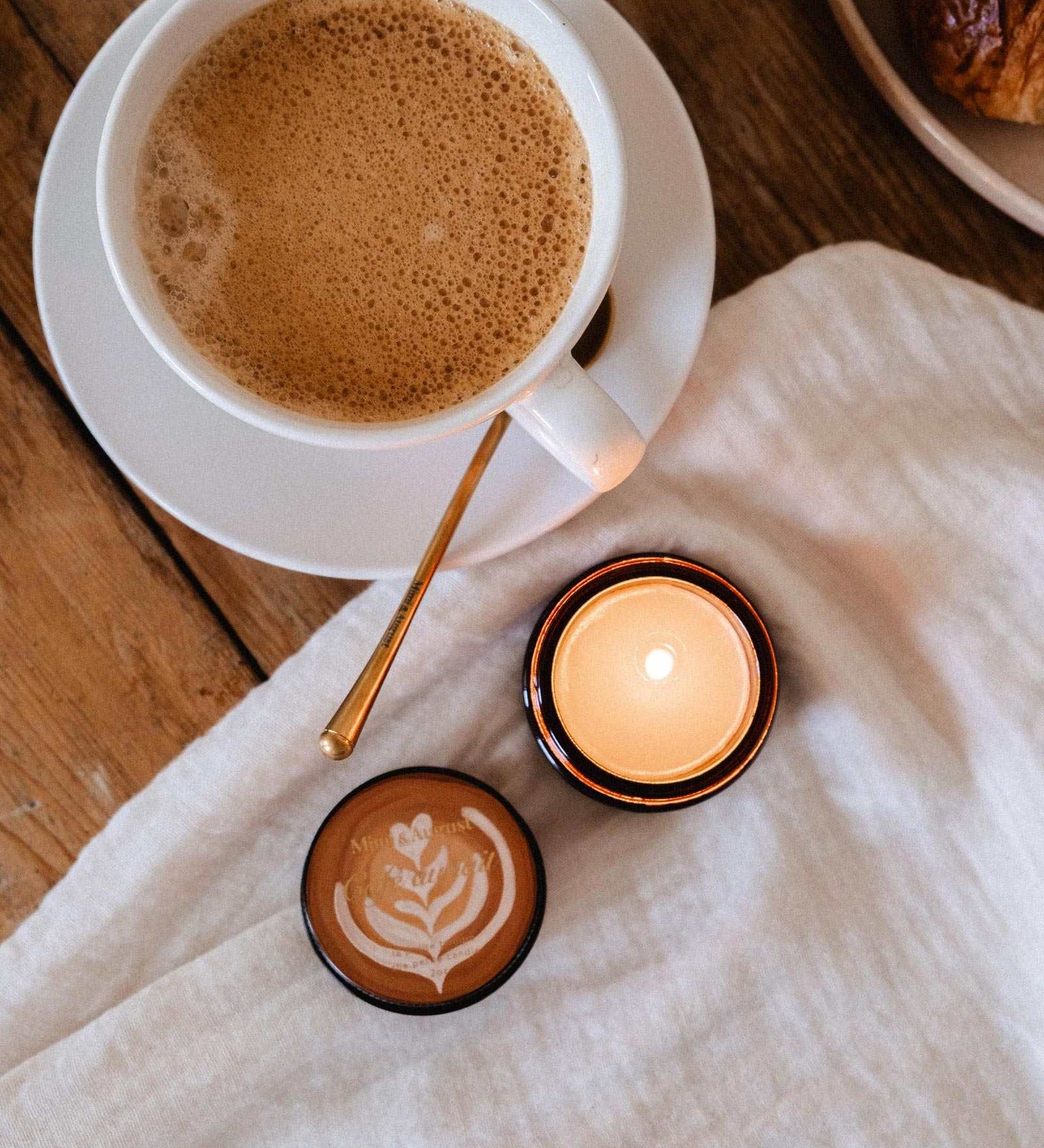 cafe-au-lait-2oz-soy-wax-candle-mimi-and-august-2.jpg